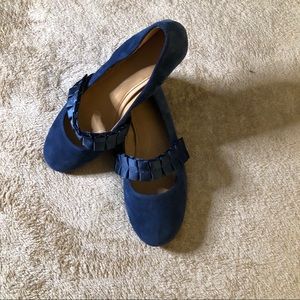 Women’s UGG Flats in Blue